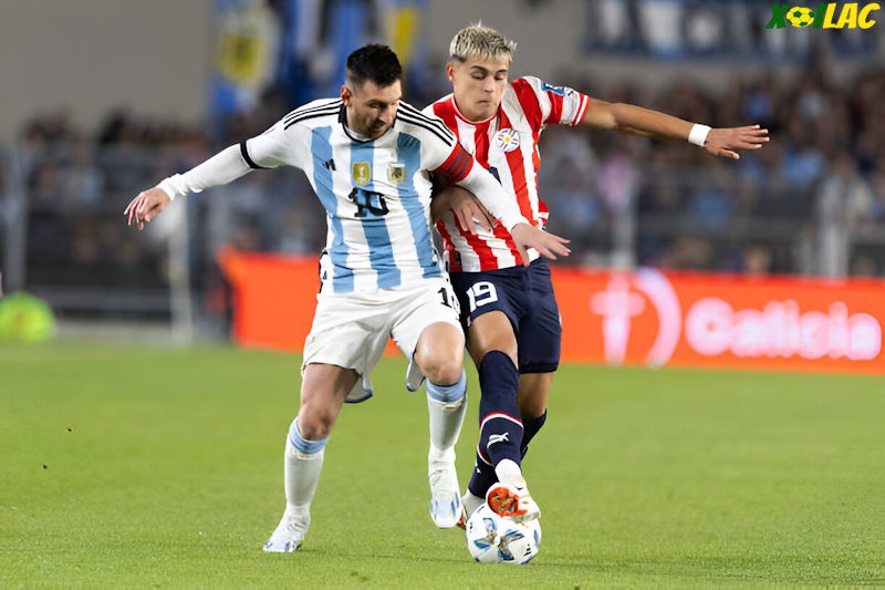 Paraguay đối đầu với Argentina trên sân nhà Paraguay đối đầu với Argentina trên sân nhà